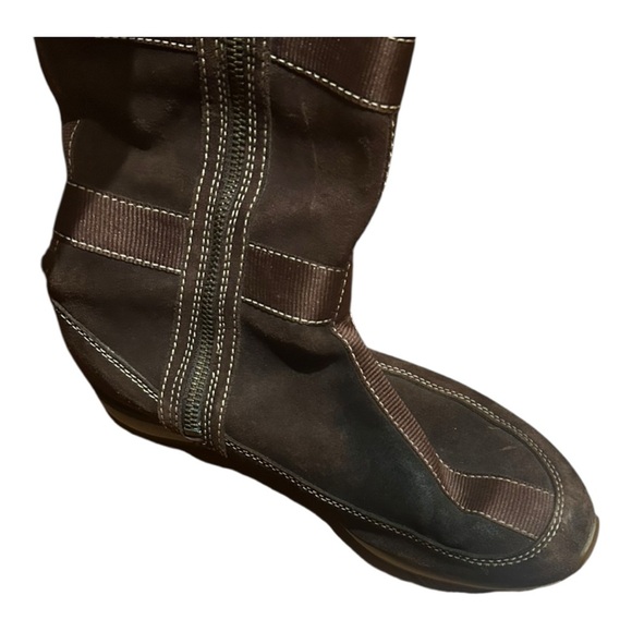 Timberland Women’s Tall Brown Suede Boots with Sherpa Trim Size 9M - Picture 4 of 7